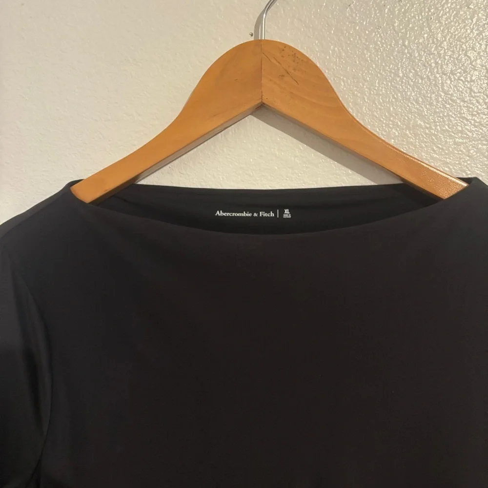 Abercrombie & Fitch Black Ruched Long Sleeve Bodysuit Size XL - Picture 2 of 9